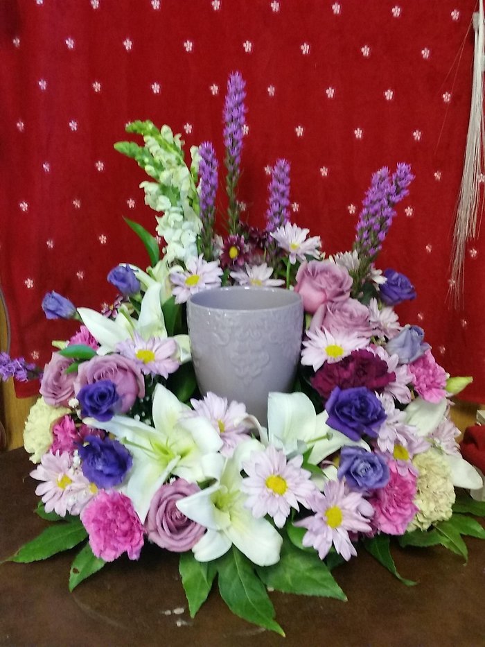 Urn/Memorial Arrangement