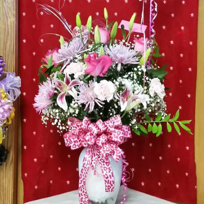 Mixed vase arrangement